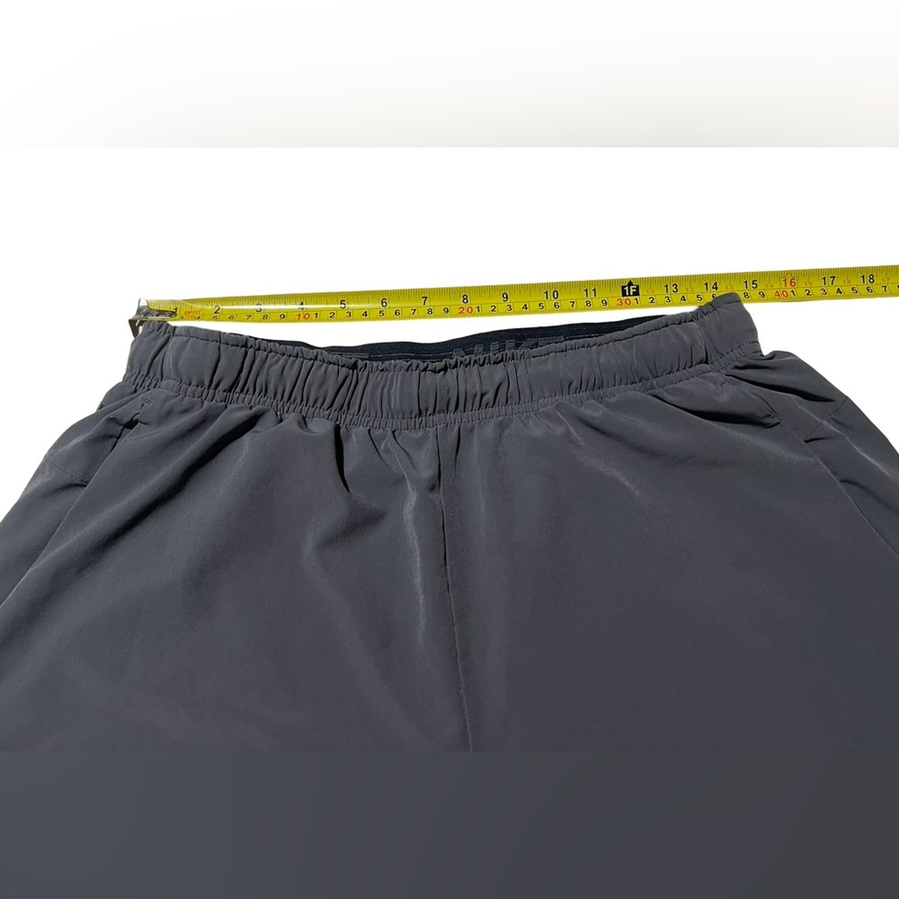 Nike Men Shorts Size Large - Picture 4 of 8